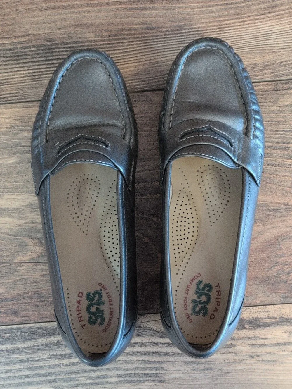 SAS San Antonio Shoes Metallic Gray Leather Penny Loafers 6.5     562A